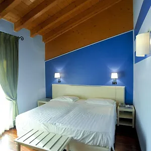 *** Hotel Ristorante Vecchia Riva Italy